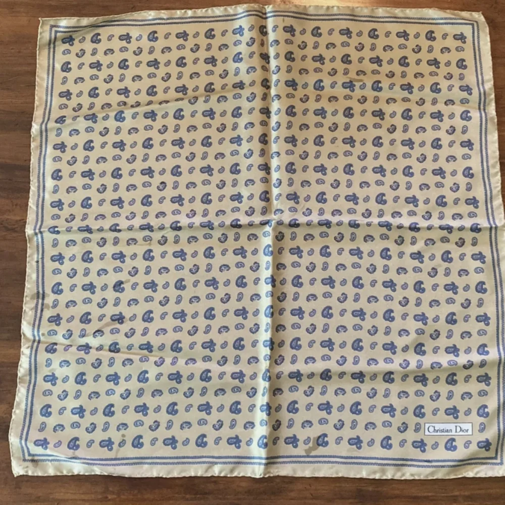 Christian Dior 🌸 Vintage Silk Blue and Ivory Silk Scarf